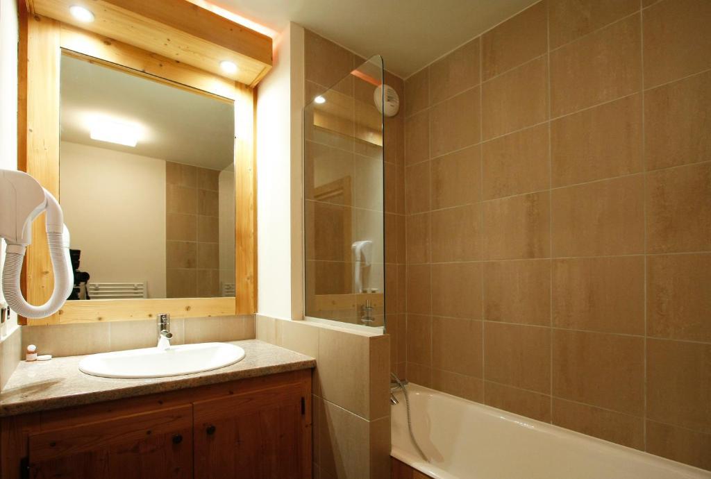 Vacanceole - Residence Goleon -Val Ecrins Лес дьо Алпс Стая снимка